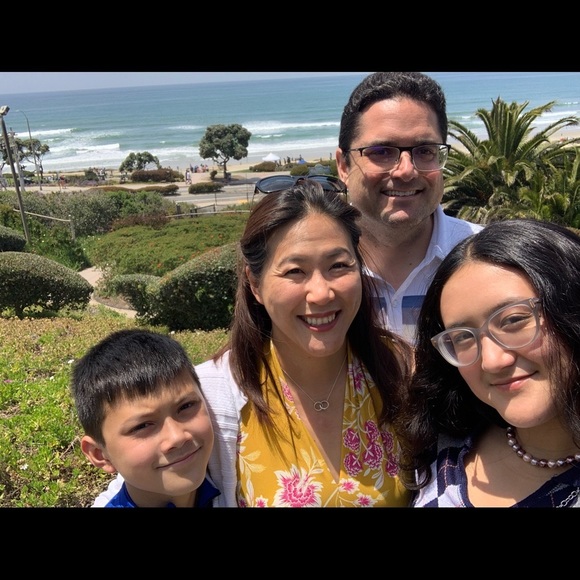 Meet your Posher, Amy - Picture 2 of 2